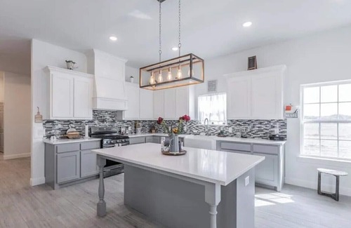 Ennis Otro | Welcome to Our Serene 11-Acre Ranch in Ennis, TX!