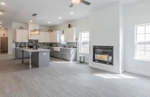 Ennis Otro | Welcome to Our Serene 11-Acre Ranch in Ennis, TX!