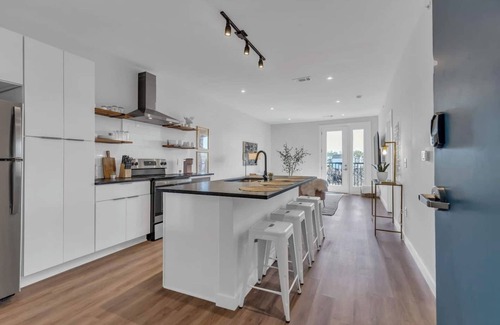 Urbandale Nations Apartamento | Welcome to our stylish and spacious apartment near the Nations