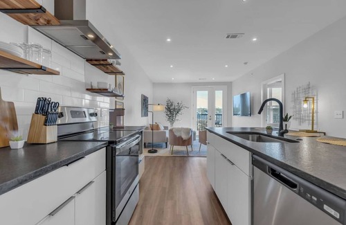Urbandale Nations Apartamento | Welcome to our stylish and spacious apartment near the Nations