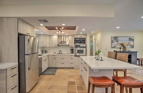 Imperial Point Casa | Welcome to Paradise! Private home with Heated Pool at Lauderdale by the Sea.