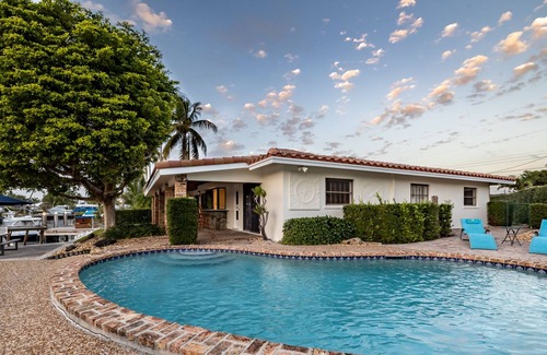 Cypress Lakes Casa | Welcome to Paradise!