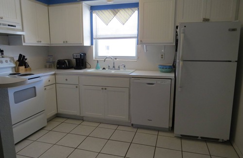 Cypress Lake Condominio | Bienvenido a GIN & TODDIC'S - SUR en Fort Myers, Florida