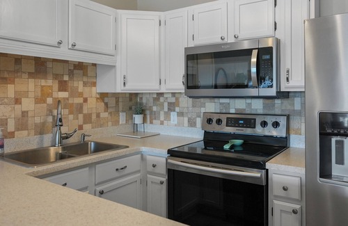 Osage Beach Condominio | Welcome to Paradise! Heart of the Lake-Boat slip-Wtrfrt Pool-VERY CLEAN!
