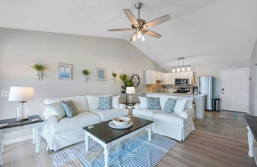 Osage Beach Condominio | Welcome to Paradise! Heart of the Lake-Boat slip-Wtrfrt Pool-VERY CLEAN!