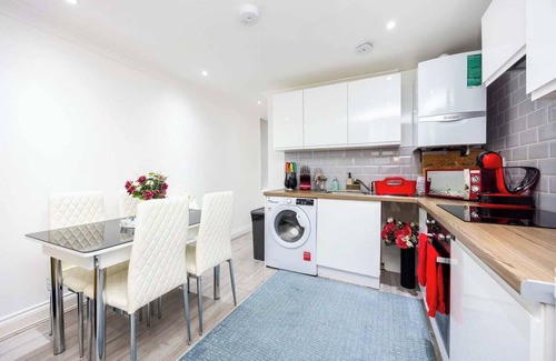 West Kensington Apartamento | Welcome to Plotseeker’s 3 Bed 3 Bathroom Flat in Kensington B