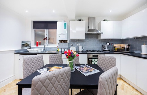 West Kensington Apartamento | Welcome to Plotseeker’s 2 Bedroom Charming Family Apartment