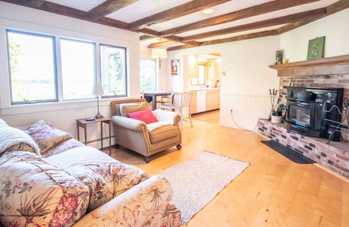 Brooklin Casa | Welcome to Puffin Rock! Oceanfront on Herrick Bay, Brooklin Maine
