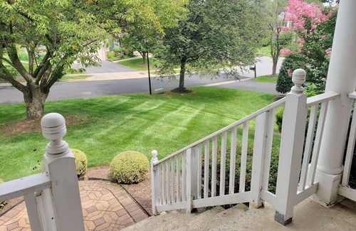 North Potomac Casa | Welcome to Quince Orchard Knolls, North Potomac. Your home away from home!