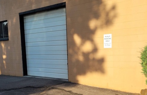 Logan Apartamento | Welcome to RubyZ Studio in Downtown Logan!