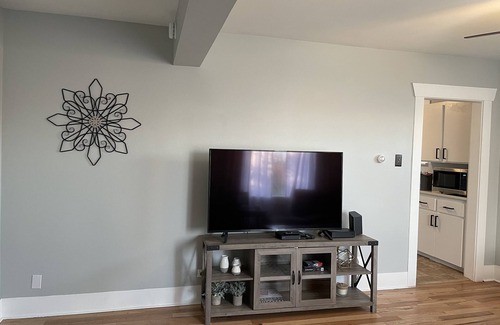 Central Tacoma Casa | Welcome to S 25th St.! 2 BR 1 BA + Bonus Space