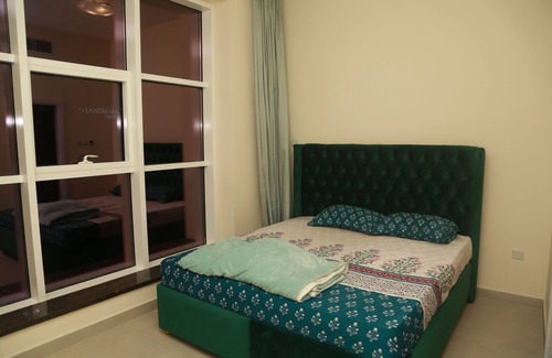 Dubai Media City Apartamento | Welcome to Sea View 2 Bed Rooms at Dubai Marina!