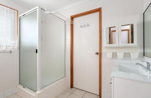 Tin Can Bay Apartamento | Welcome to "Seascapes"