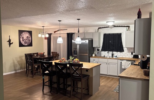 Cassville Casa | Welcome to Sherwood Forest