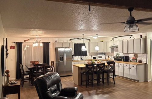 Cassville Casa | Welcome to Sherwood Forest
