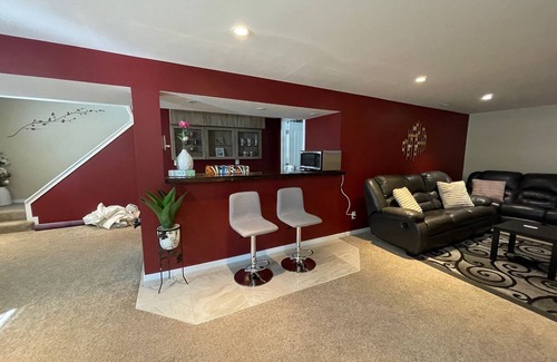Jasper Place Casa | Welcome to Shibly's Retreat
