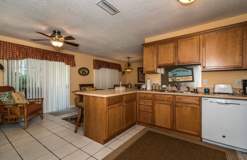 Surfcrest Village Cabaña | Bienvenido a Slice of Paradise, donde Cool Ocean Breezes te da la bienvenida.