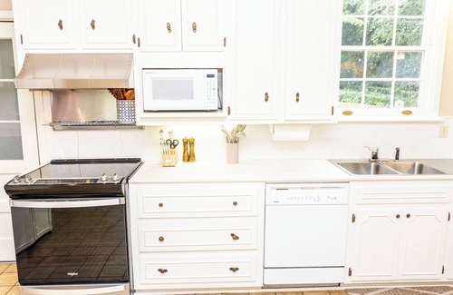 Summerville Casa | Welcome to Summerville! 1.0 miles from the Augusta National