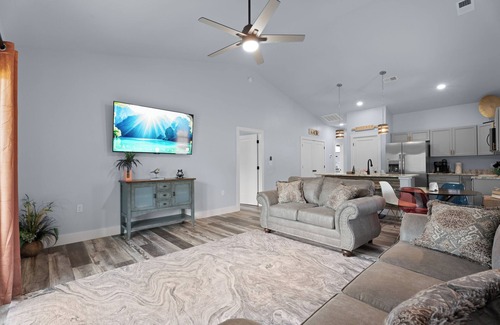 Moore Casa | Welcome to Sunset Haven at Lake Bowen. This is a new 3bed 2bth Pet Friendly home