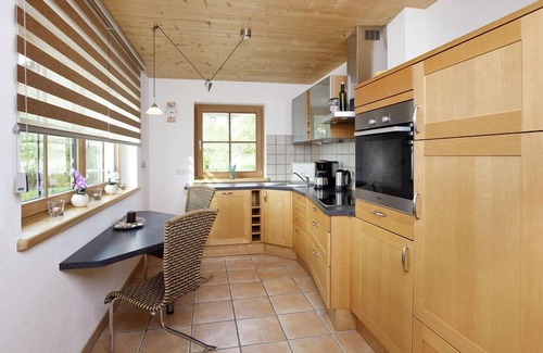 Fuessen Apartamento | Welcome to the Alex vacation apartment Holiday apartment B, your perfect retreat.