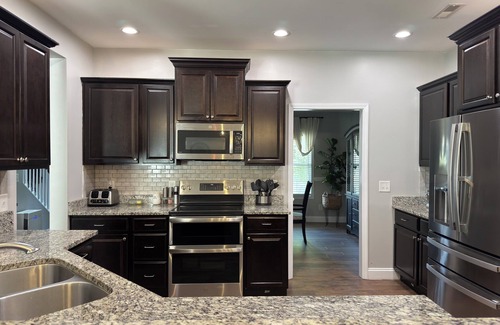 Kingsport Casa | Welcome to the Appalachian Oasis. Pool home with 4 bedrooms, 3 bath and gym.