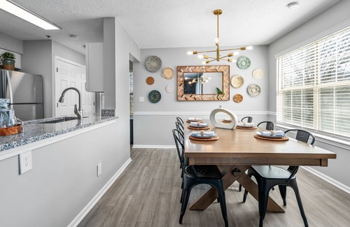 Sycamore Ridge Apartamento | Welcome to The Conservatory, your dream home away from home in Atlanta.