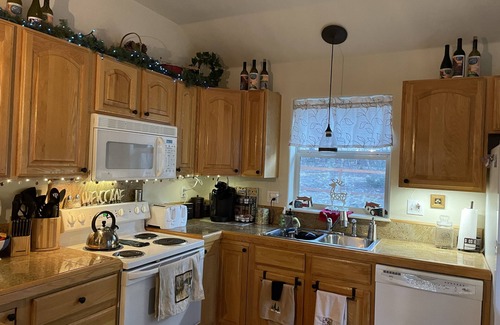 Buena Vista Casa | Welcome to the forest! Peace and quiet are at your doorway.