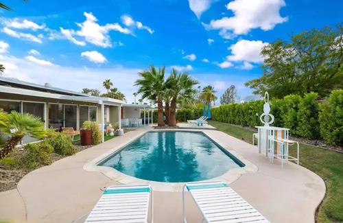 Vista Norte Casa | Welcome to the Gilded Monkey House!