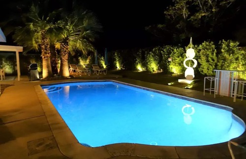 Vista Norte Casa | Welcome to the Gilded Monkey House!