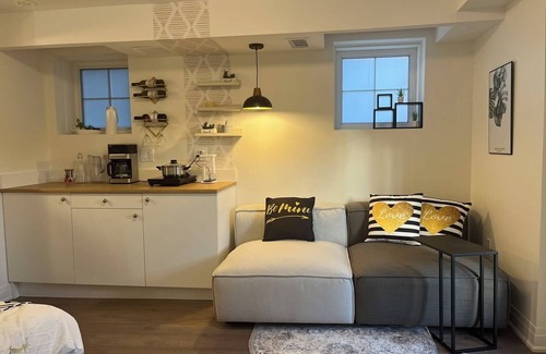 Vaughan Casa | Welcome to the heart of Vaughan City, where you can enjoy Wonderland and more.