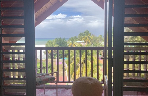 Puntas Casa | A-Frame Casa de playa se encuentra en lo alto de los árboles de almendra