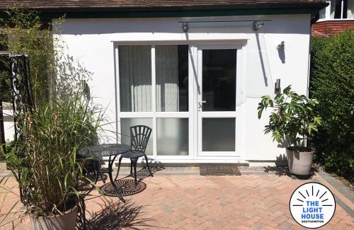 Southampton Apartamento | Welcome to The Light House a tranquil city retreat.
