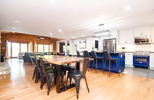 Mount Mourne Cabina | Welcome to the Lodge at Greenbay - Sandy Beach & Amazing Sunset Views!