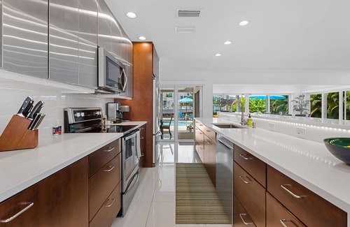 Wilton Manors Casa | ¡Bienvenido a Martell House, una joya contemporánea recién incluida en Rivers Bend!