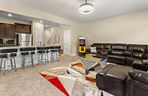Morrow Casa | Welcome to The Palace