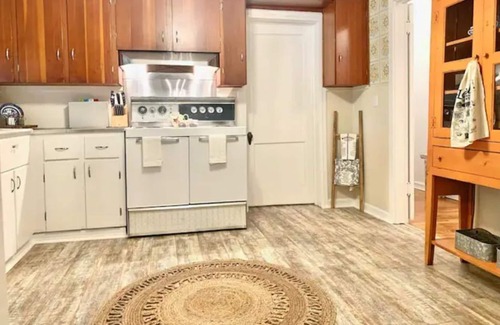Laurel Casa | Welcome to the revived "Ole Hosey Homeplace"