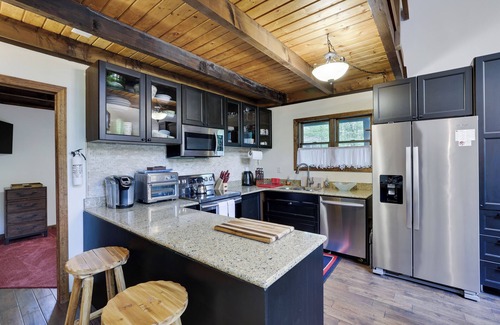 Lake Ariel Chalet De Esquí | Welcome to The Sparrow located in the amenity filled Hideout!
