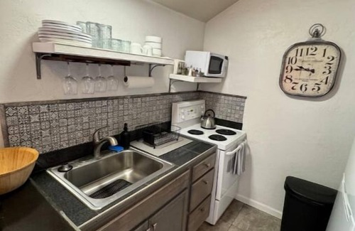 West University Casa | Welcome to the Tiny House.