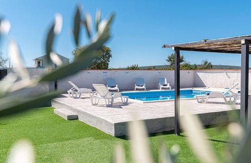 Oklaj Casa | Alojamiento de 3 habitaciones en Sedramic