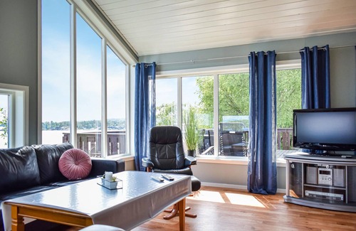 Hervik Casa | Alojamiento de 4 habitaciones en Nedstrand