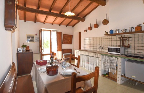 Montorsaio Apartamento | Welcome to Tuscany and this inviting vacation apartment surrounded by picturesque countryside.