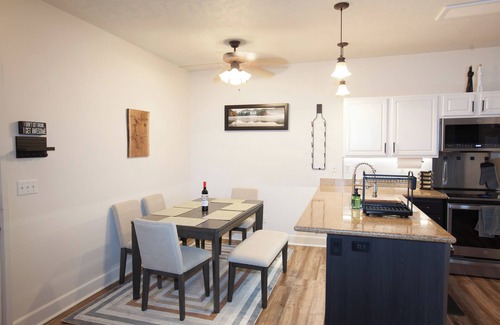 Coeur d'Alene Condominio | Welcome to your stylish retreat in Coeur d'Alene!