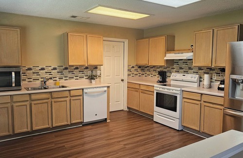 Converse Casa | Welcome to your charming Converse retreat!