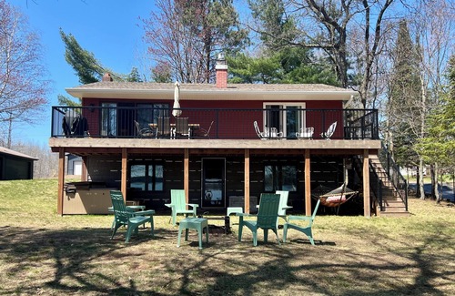 Webb Lake Casa | 🌟 Welcome to your dream vacation at Lily Lake in Webb Lake, Wisconsin! 🌟