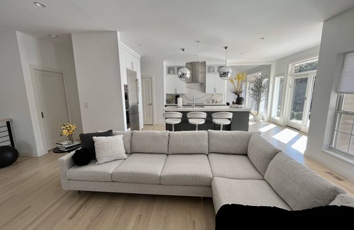 Westhampton Casa | Welcome to your glamorous Hamptons escape!