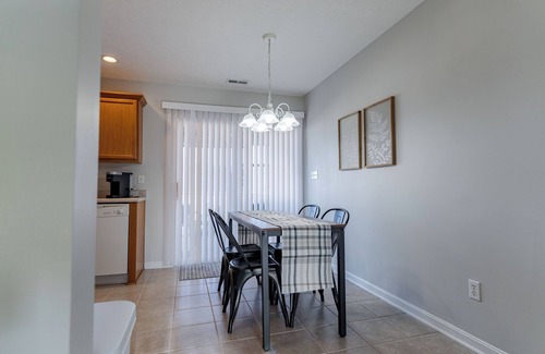 Elizabethtown Casa | Welcome to your home away from home! This centrally located 3-bedroom, 2-bath