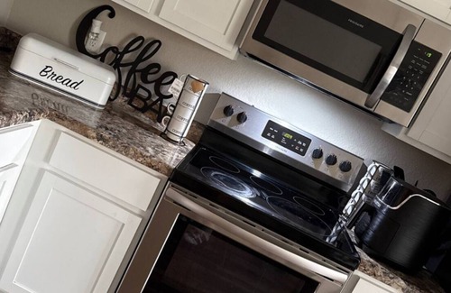 Shannon Hills Casa | Welcome to your home away from home! Our charming 4 bedroom home