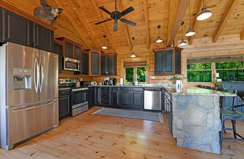 Aquashicola Cabina | Welcome to your luxurious 3,000 sq