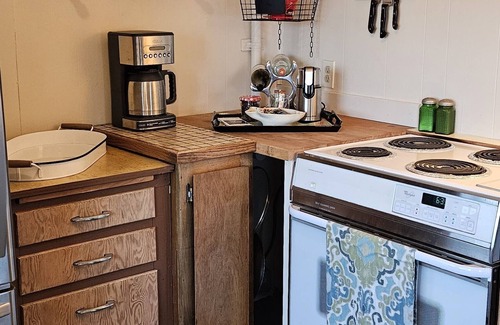 Gig Harbor Cabina | Welcome to your perfect weekend getaway right on the water!