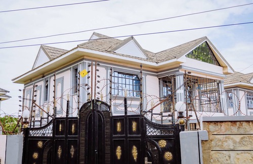 Thika Casa | Welcome to your perfect getaway! This stunning 3-bedroom house, located in Thika